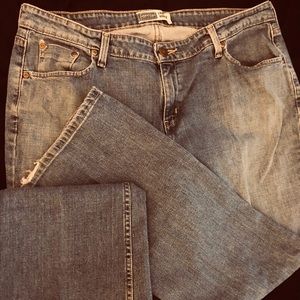 Levi Signature Low Rise Boot Cut Jeans Size 16